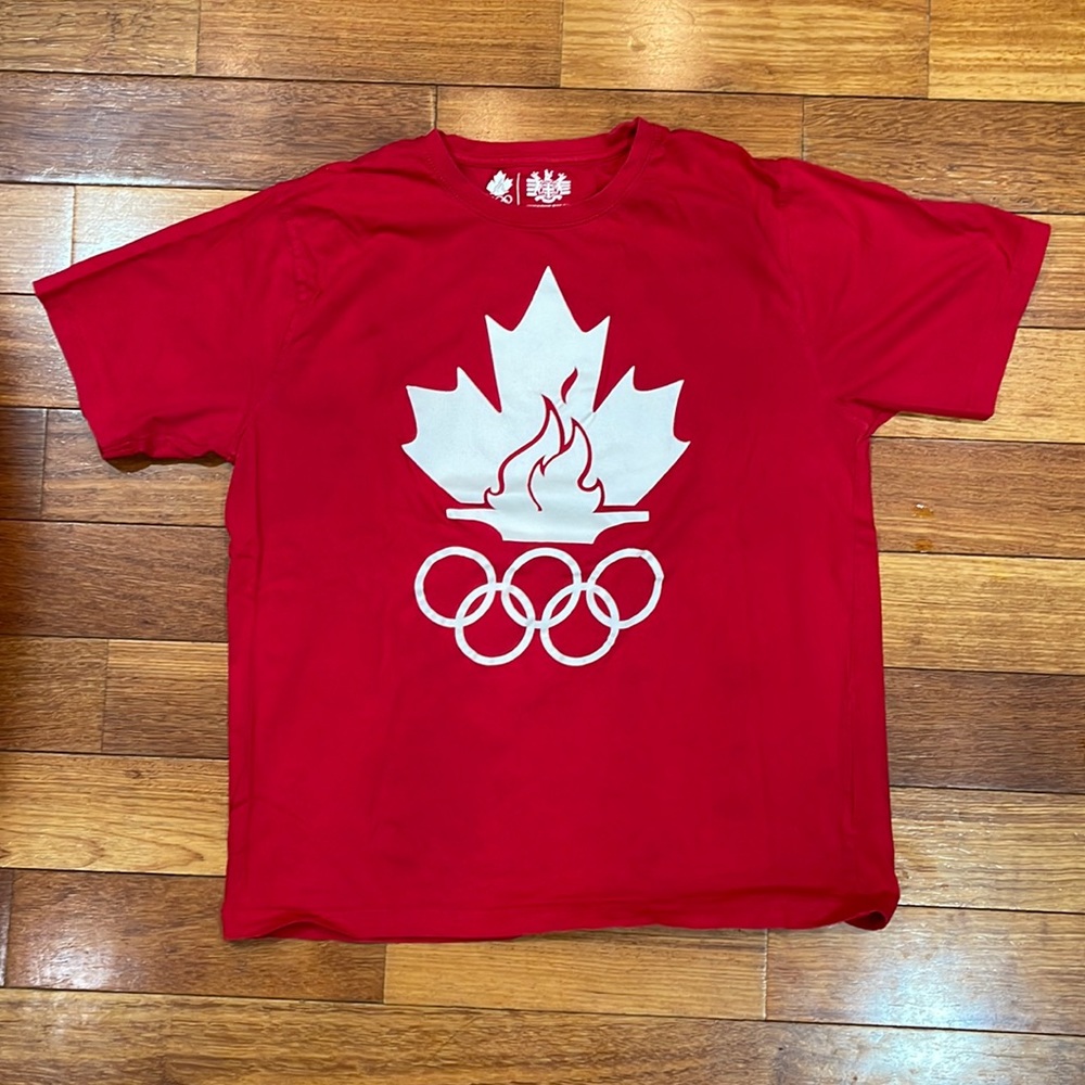 Hudson's Bay Team Canada Men's L Red Short Sleeve Official Olympic Shirt